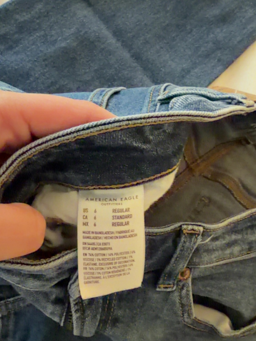 American Eagle Mom Jeans - Picture 4 of 6